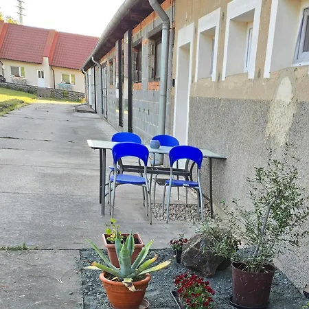 شقة Vinarstvi Klucov Lstibor